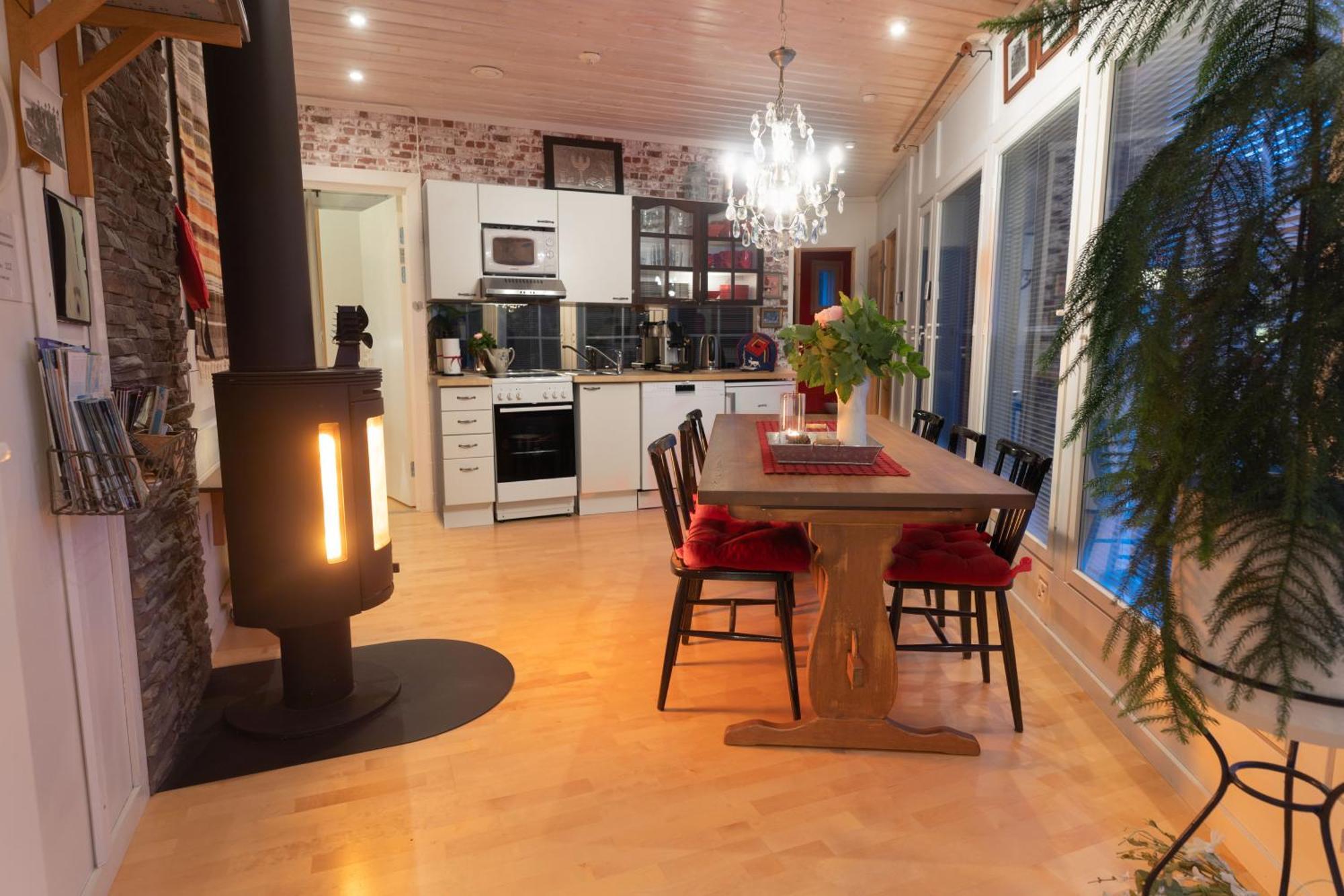 Aaria Bed And Breakfast Рованиеми Экстерьер фото